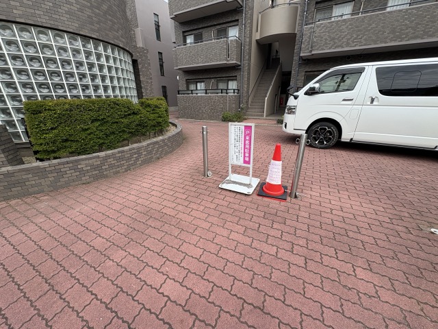 (駐車場)