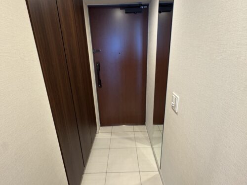 (玄関)
