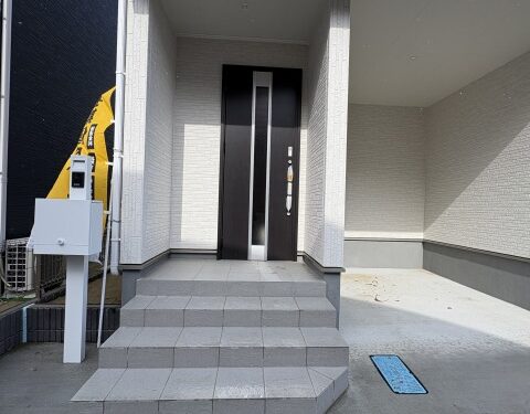 (玄関)