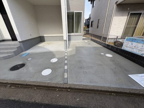 (駐車場)